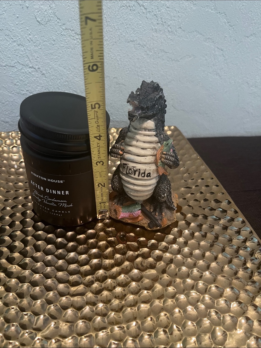 #2345*”3x4”Florida Alligator Figurine with Decorative Black Jar Candle - Picture 7 of 17